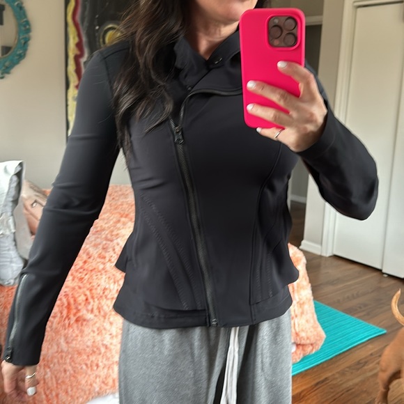 Lululemon black bust a move jacket - Picture 3 of 8